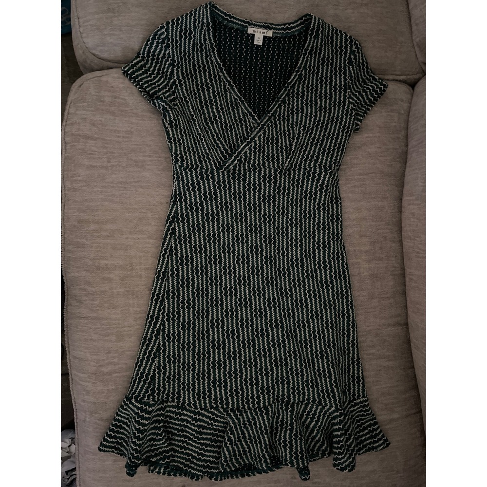 Mi Ami Green White Chevron Knit V-Neck Ruffle Hem Dress Medium
